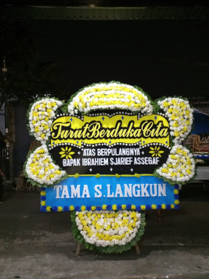 Papan Bunga Duka di Pasar Lama